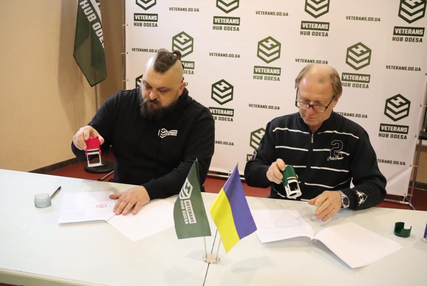 Кожна одиниця обладнання передається з повним пакетом документів та актами приймання-передачі. Ми гарантуємо донорам цільове використання та доставку вантажів безпосередньо до кінцевого споживача