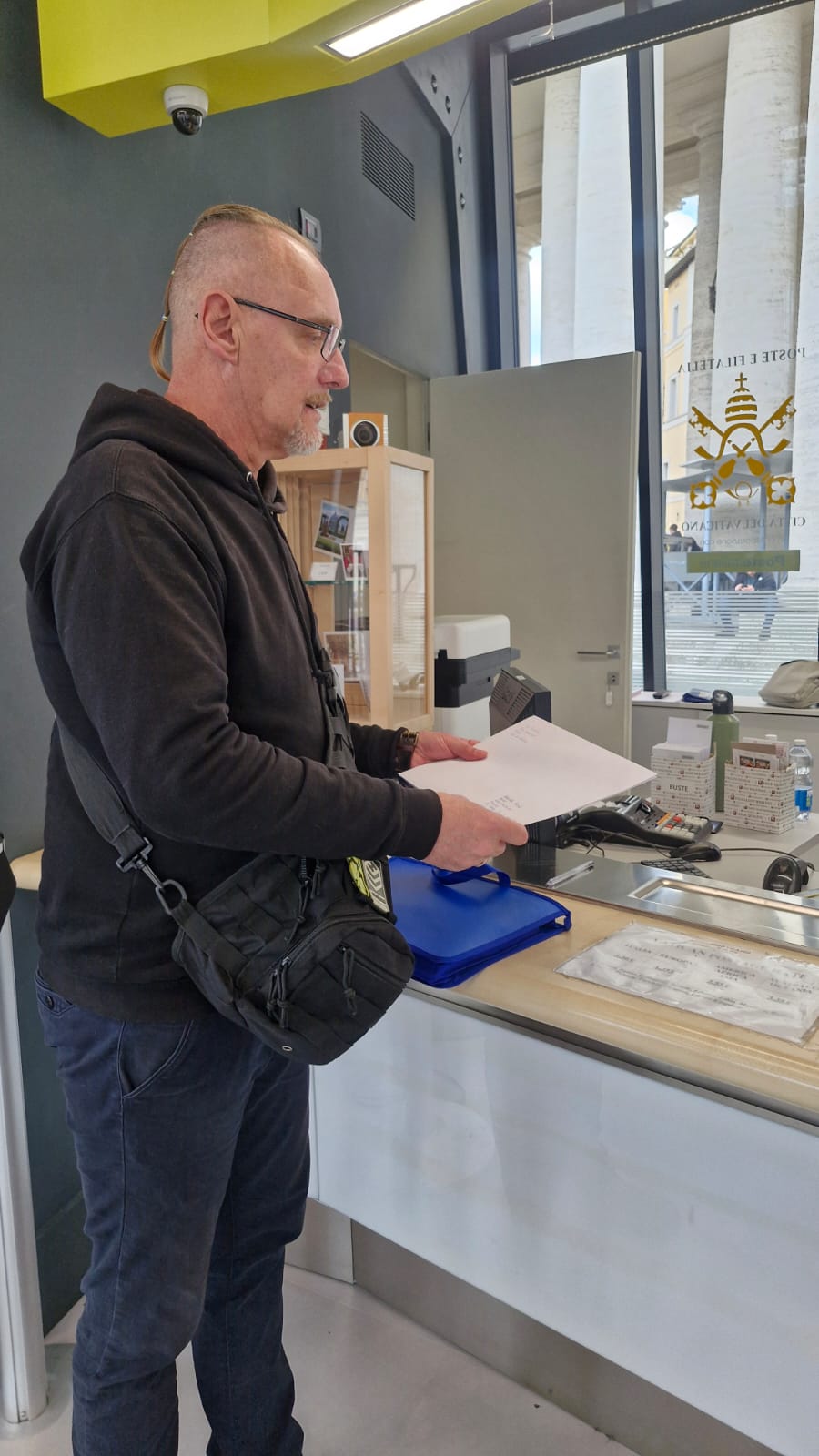Кожна одиниця допомоги проходить через суворий облік із оформленням актів приймання-передачі на баланс військових частин. Це гарантує донорам, що їхні внески використовуються за цільовим призначенням